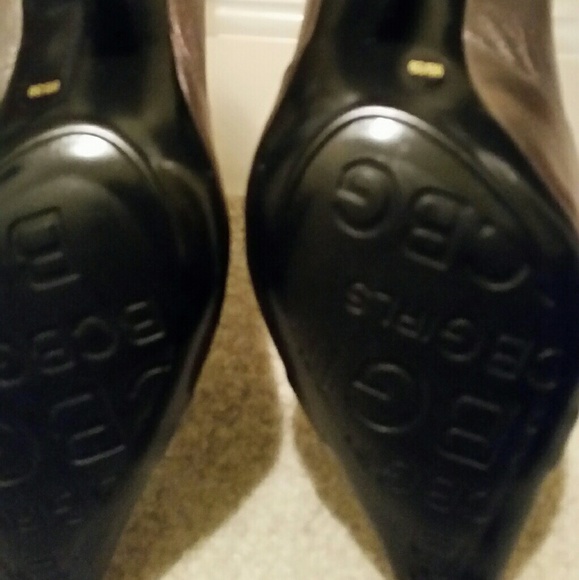 Shoes - Picture 5 of 5